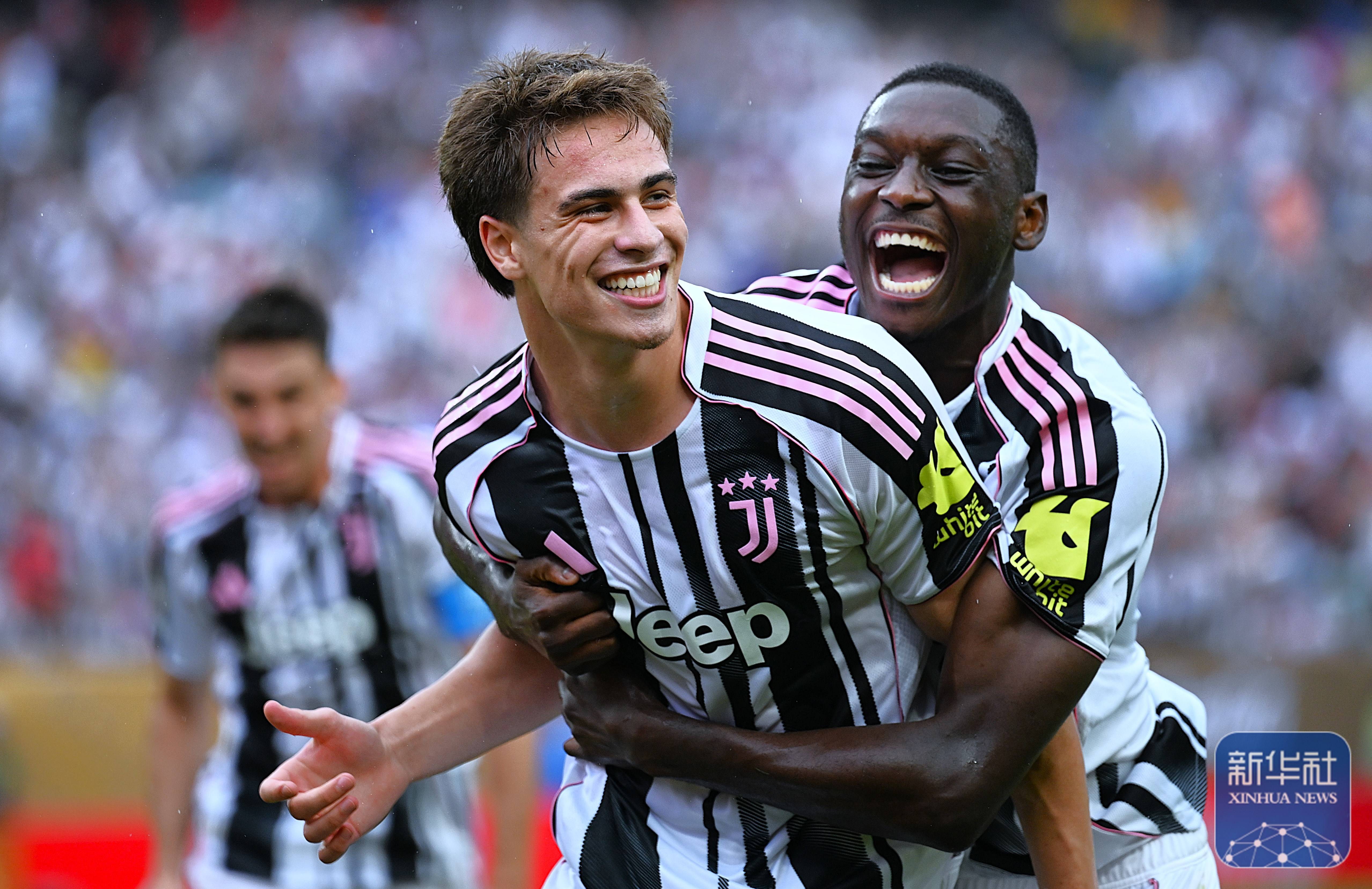 尤文深夜客战，展现出色团队合作