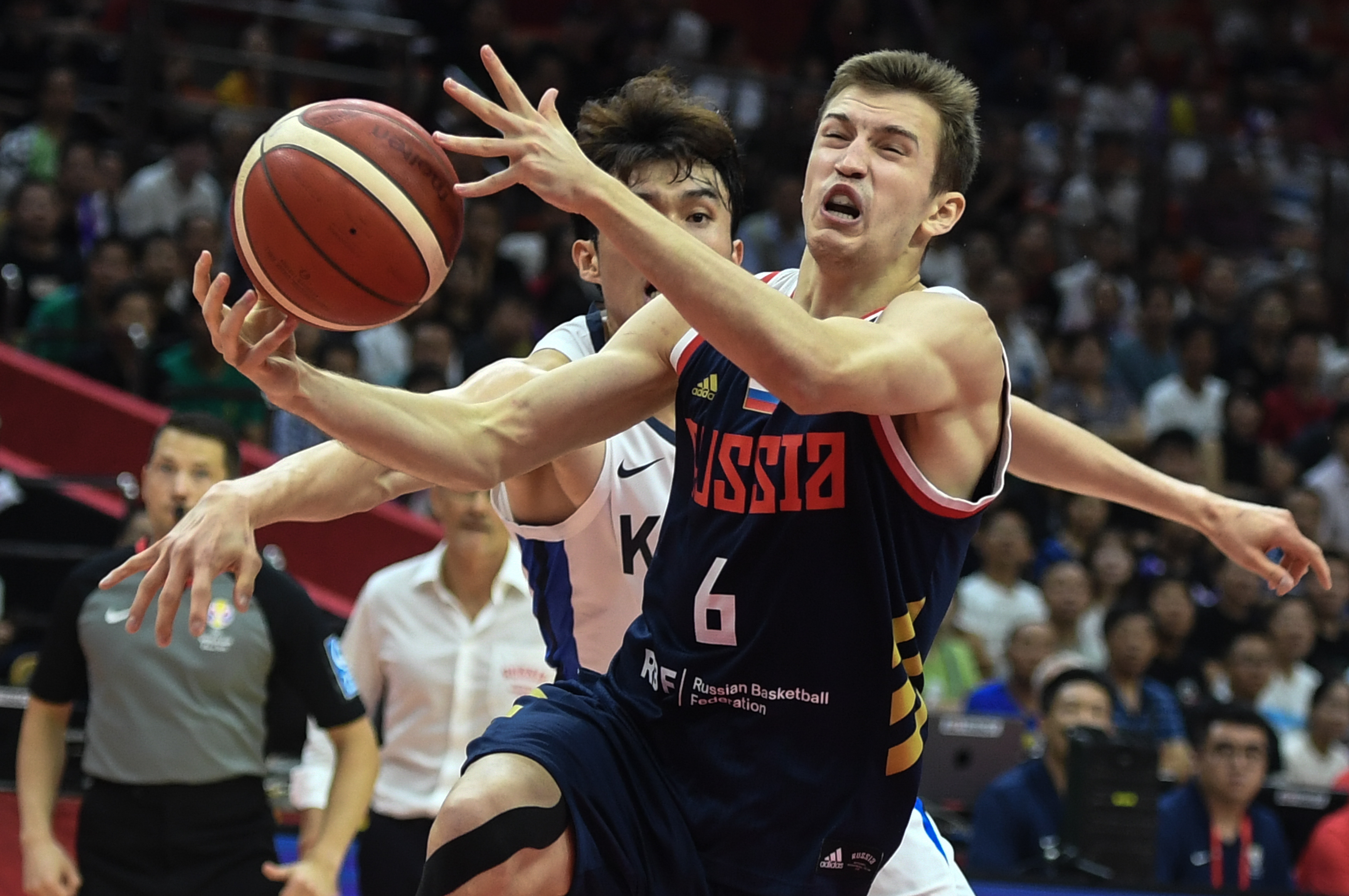 九游亚洲官网-关于东欧篮球锦标赛高潮迭起，俄罗斯队大比分获胜的信息