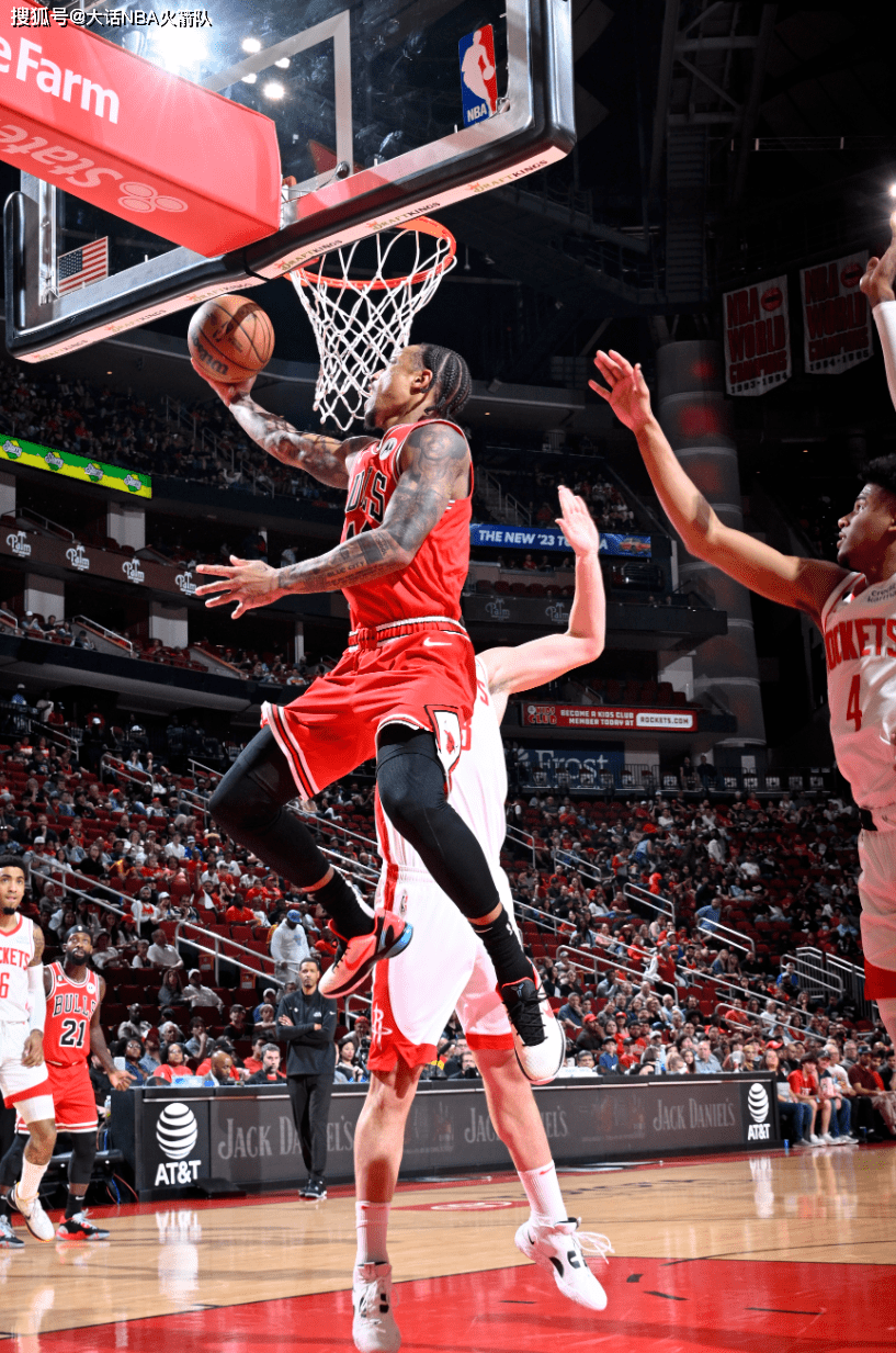 公牛惨遭溃败,球队防守失误成致命伤的简单介绍 公牛惨遭溃败,球队防守失误成致命伤的简单介绍