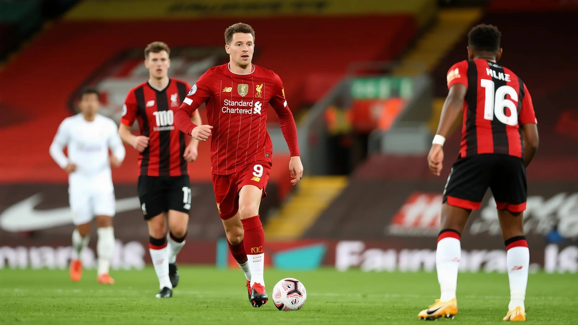 包含利物浦在主场三球击败对手，赛季开门红的词条