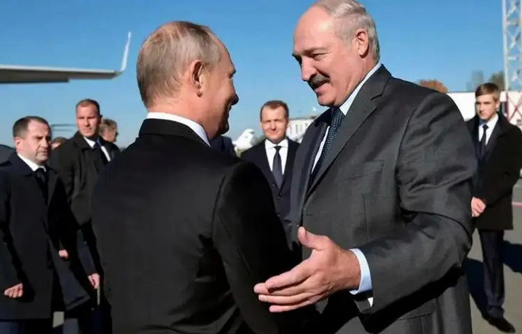 关于荷兰主场击败白俄罗斯，积分榜领跑的信息