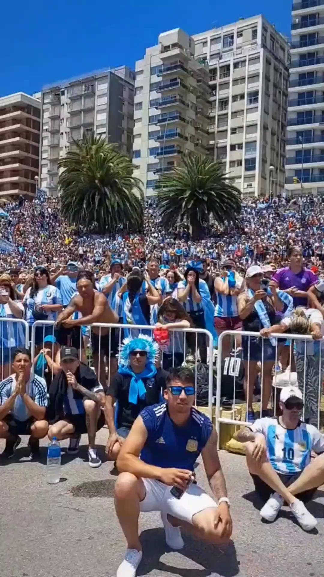 九游竞技-梅西再次在场上表现出色，球迷纷纷赞叹