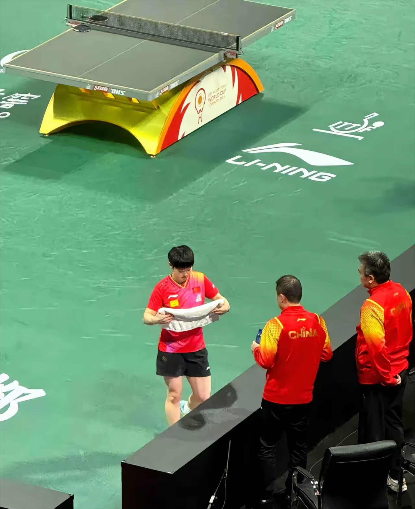 沙特选手勇夺银牌，斩获好成绩