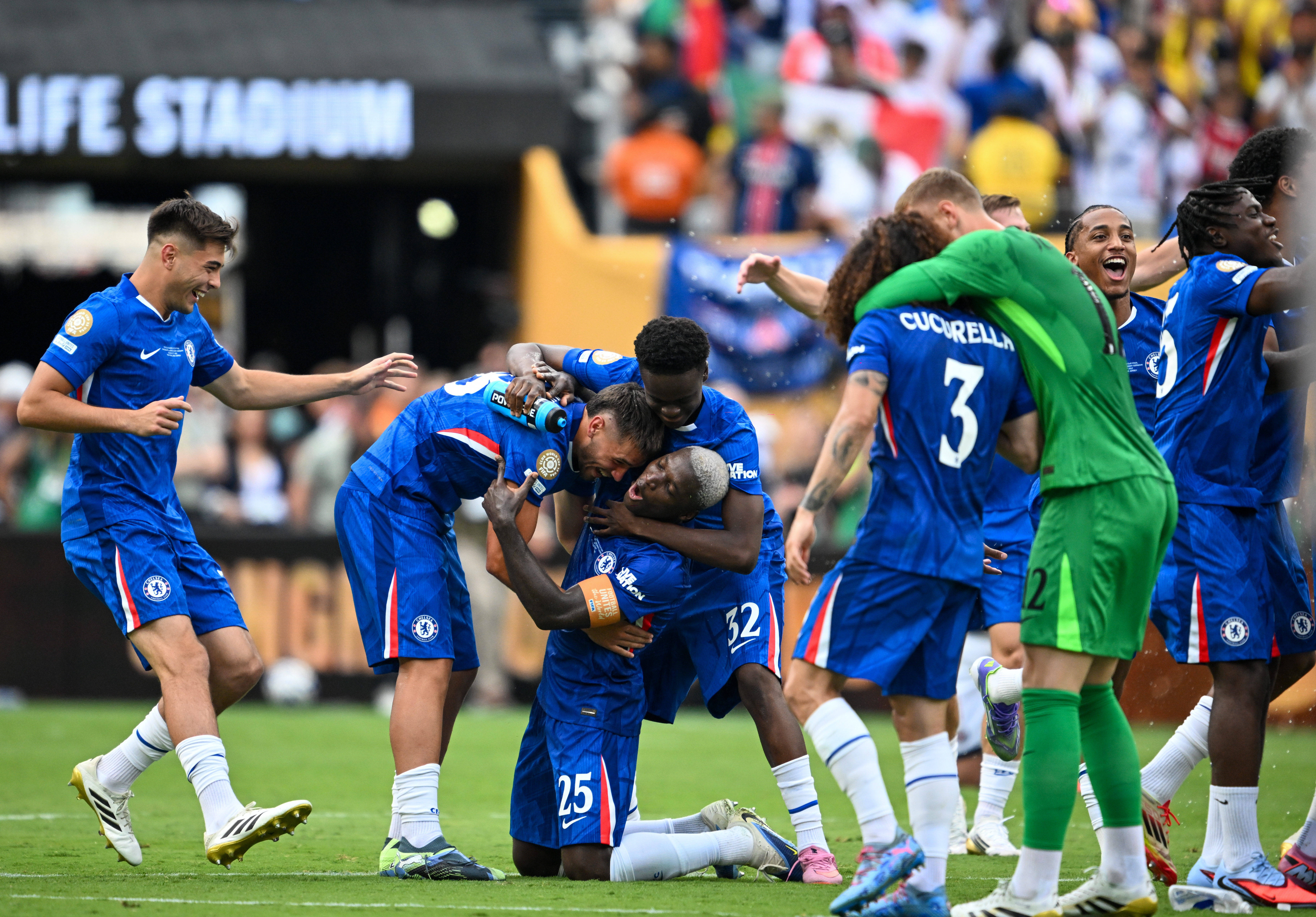 九游官方登录入口-巴塞罗那连胜切尔西，争夺晋级资格