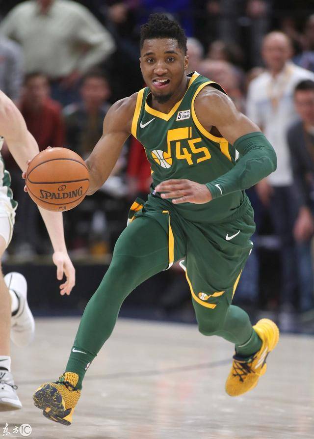 包含MVP争夺战更趋激烈，板凳球员崛起的词条